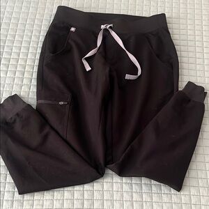 FIGS Petite Black Scrub Jogger Pants